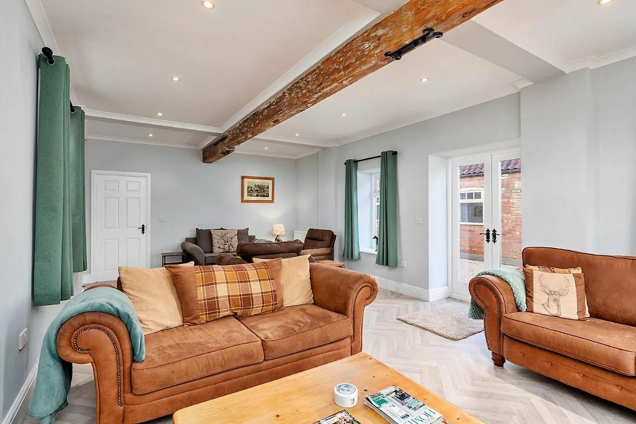 Finest Retreats - South Barn Villa Winestead