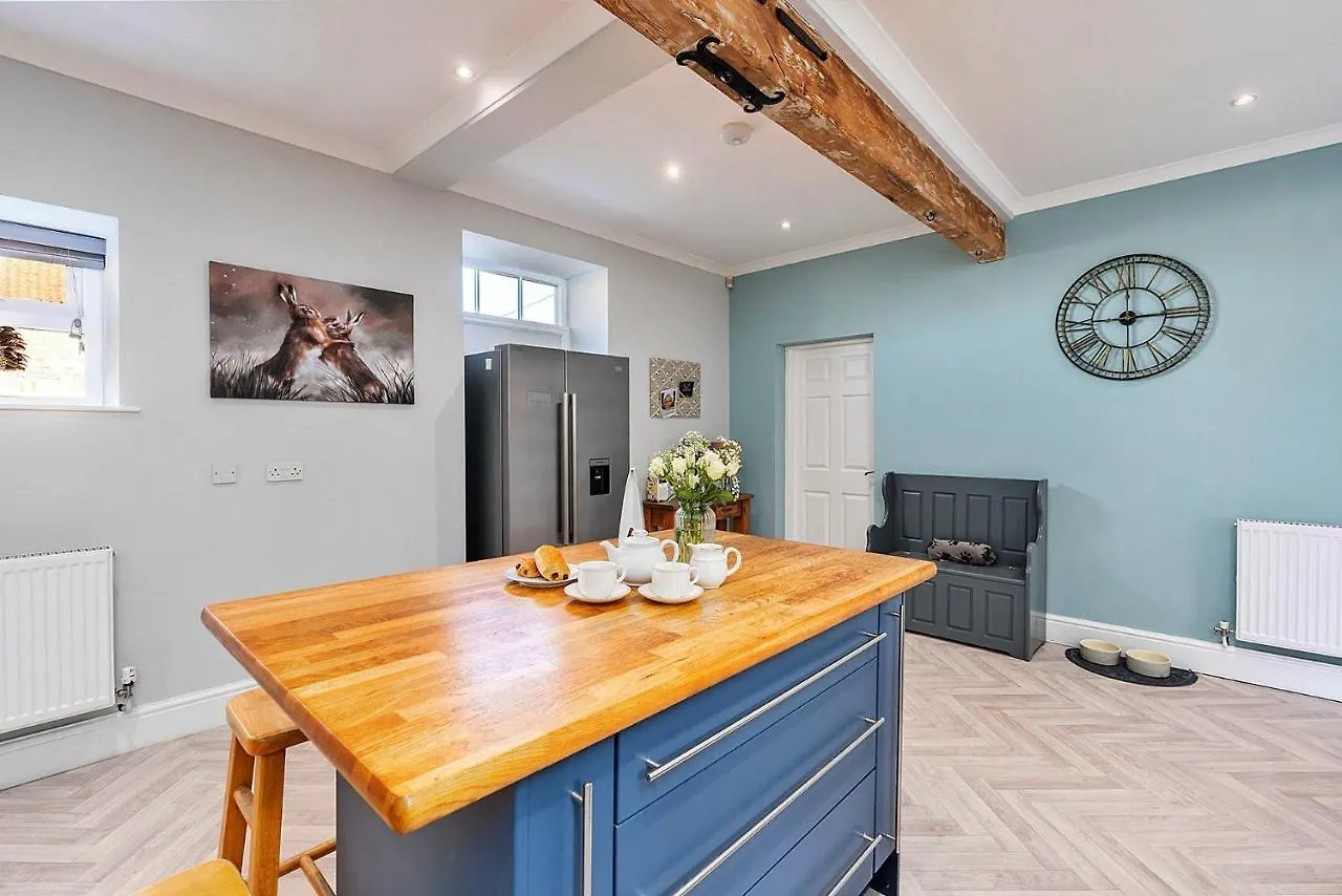 Finest Retreats - South Barn Villa Winestead United Kingdom